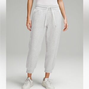 Gray Lululemon Scuba High Rise Cropped Joggers - Size 8